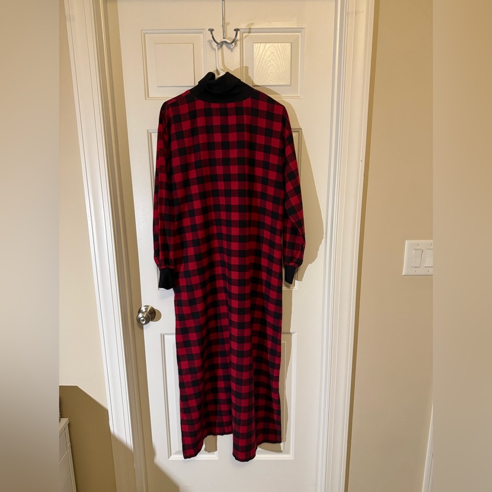 Talbots Red and Black Plaid Dress with Pockets 
Flannel 
New Without Tags